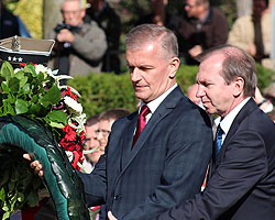 herdenking-intro-2012